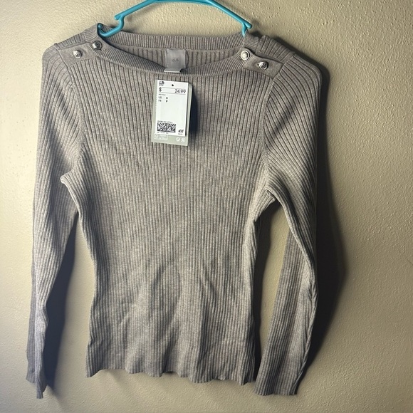 H&M Tops - NWT Womens H&M Long Sleeve Brown Top size small